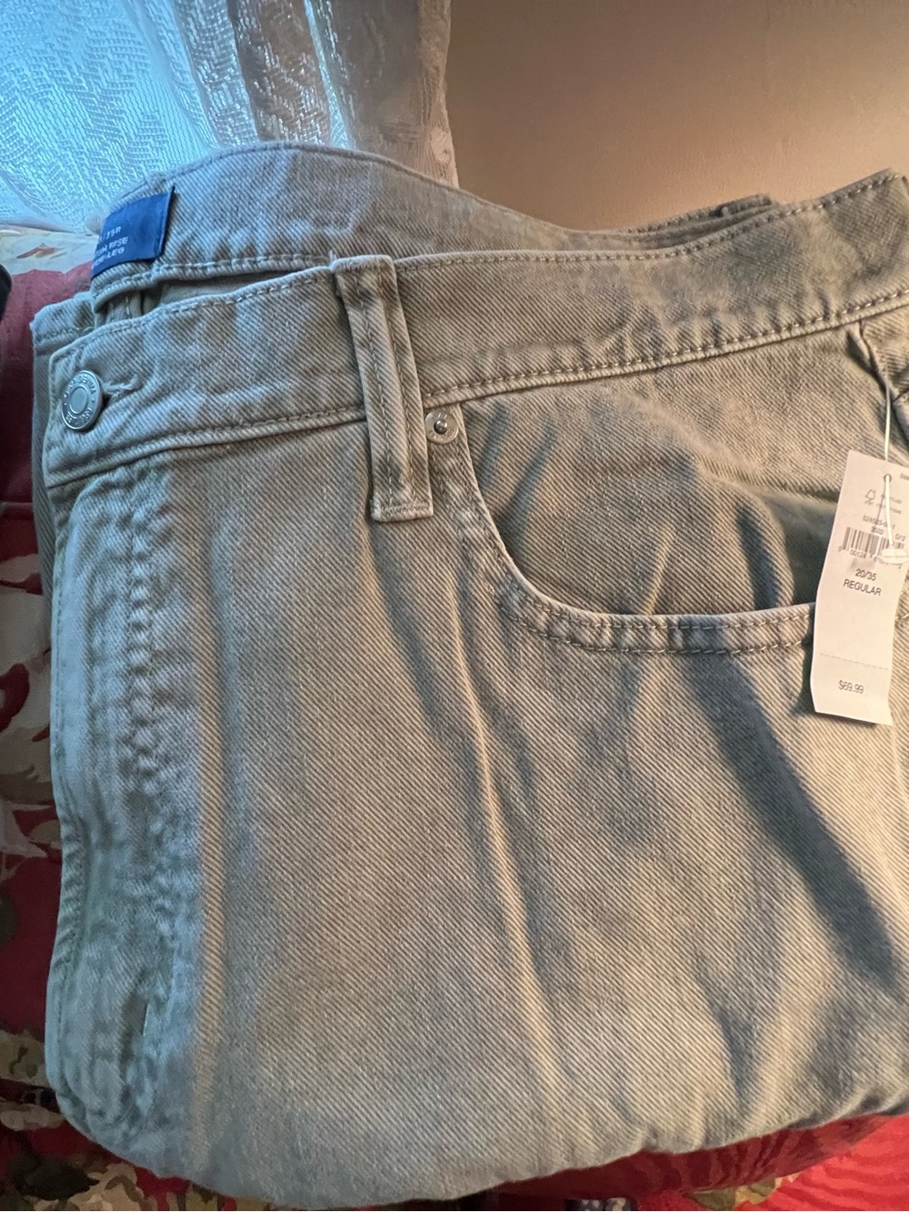 GAP High-Rise Women’s Jeans — Light Gray Wash